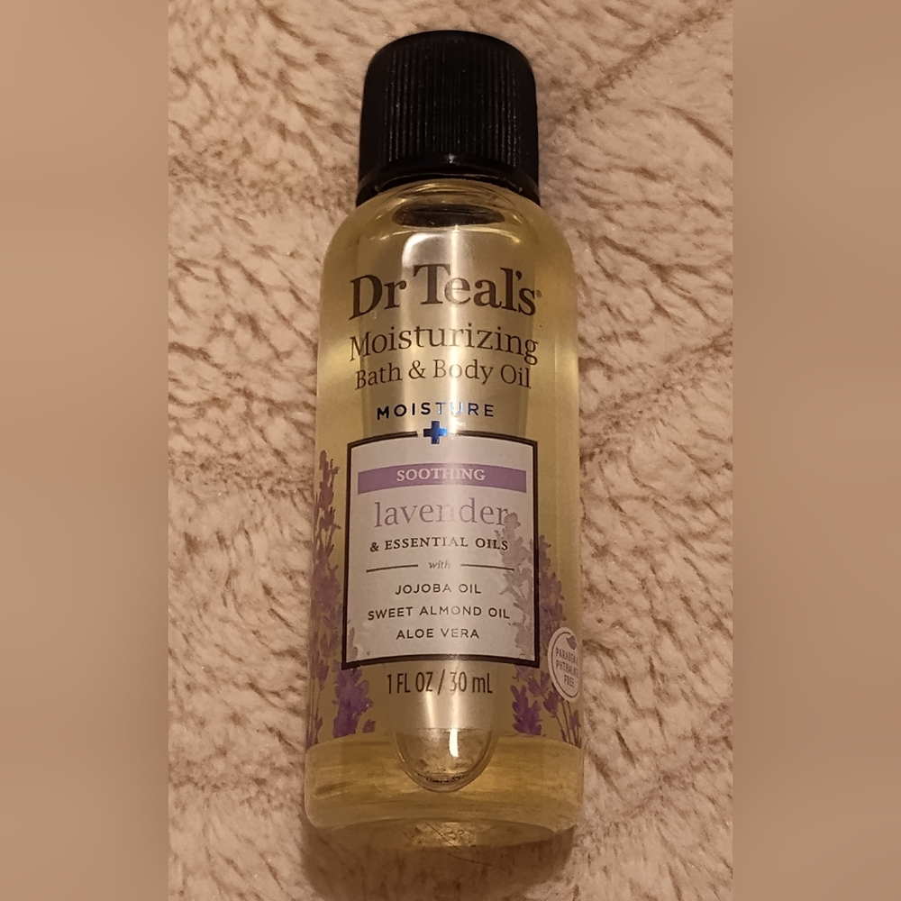 NEW & SEALED!! 2- Dr Teals Moisturizing Bath & Body Oil 1oz